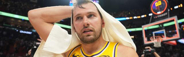 Dončić zaustavljen u poslednjoj sekundi, Lebronu se ovo nije desilo 16 godina
