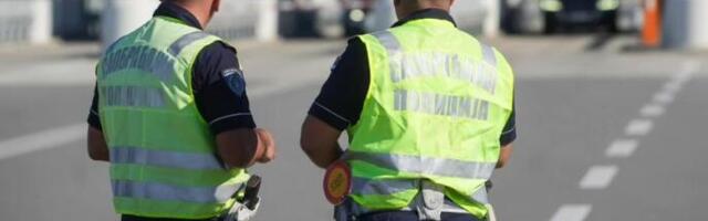 NIŠ OBORIO REKORD U SAOBRAĆAJNIM PREKRŠAJIMA Tokom vikenda sankcionisano 350 vozača, a mladić u besnom autu bežao od policije kao na filmu!