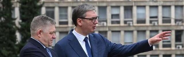 DANAS ĆEMO POSTAVITI NOVE TEMELJE ZA ČVRŠĆE VEZE NAŠIH NARODA: Predsednik Vučić poželeo dobrodošlicu Robertu Ficu (FOTO)