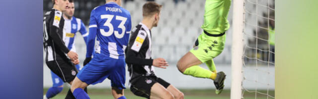 Родићев мат „црно-белима”