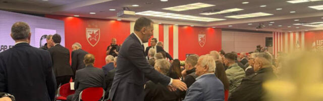 POZNATA LICA NA KOMEMORACIJI: Stigli Branko Radujko i Dragan Džajić! (VIDEO)