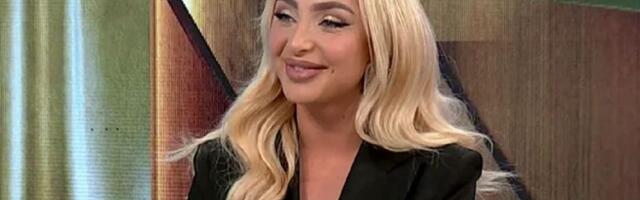 Slavlje u domu Maje Berović i njenog muža, povod je divan! Pevačica objavila urnebesan snimak, pa mu zapretila