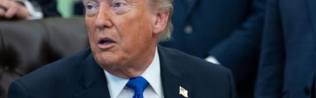 Трамп најавио царине од 25 одсто на увоз аутомобила из Европске уније