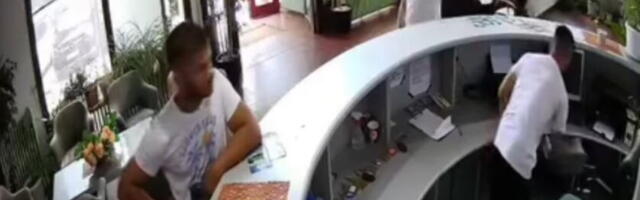 SNIMAK KRAĐE KOD SMEDEREVA! Grupa mladića upala u motel na auto-putu, sačekali trenutak nepažnje pa OPUSTOŠILI kasu na recepciji! (VIDEO)