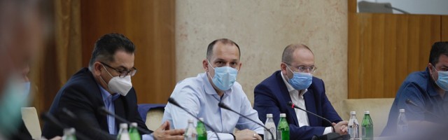 GOJKOVIĆ: Uz apel za poštovanje mera, najvažnija stvar je vakcinacija