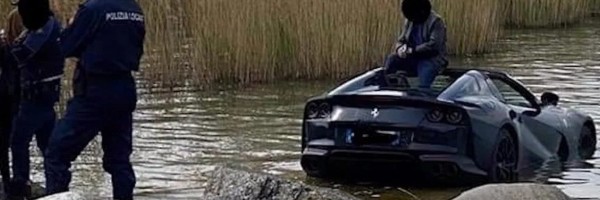 Ferrari 812 GTS modelom direktno u jezero