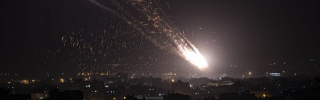 UZBUNA, Izrael ZASUO sirijsku vojsku RAKETAMA! Čuo se NIZ EKSPLOZIJA! /VIDEO/