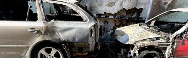 Drama u Novom Pazaru! Dva automobila potpuno izgorela, vatrena stihija zahvatila prizemlje zgrade!