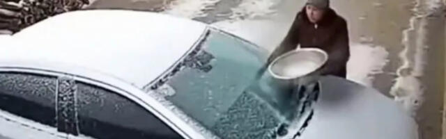 ŽENA ODLUČILA DA BRZO ODLEDI ŠOFERŠAJBNU: Pogledajte šta se dogodilo i neka vam je za nauk! (VIDEO)