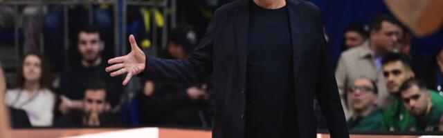 ATAMAN UZNEMIREN ZBOG SKANDIRANJA 10.000 NAVIJAČA: Takve povike da upute, veoma ružno...