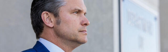 Пентагон потврђује: шеф одбране и генерал Кејн уз Трампа током операције против Ирана