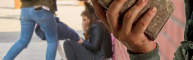 ŠAMARALI, TUKLI I PONIŽAVALI DEVOJČICU! Druga maloletnica sve snimala - jeziv snimak objavljen na Instagramu!