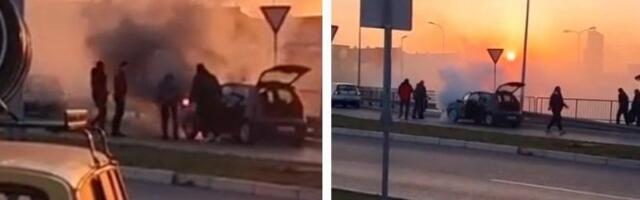 Spasio dvoje penzionera iz zapaljenog vozila! Herojski čin Semira iz Novog Pazara