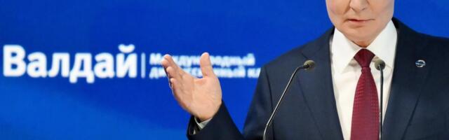 "TO JE POTPUNO NEKONSTRUKTIVAN PLAN": Putinov pomoćnik jasno stavio do znanja čiji mirovni predlog više odgovara Rusiji - američki ili evropski