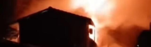 Izazvala požar i zapalila osam kuća: Uhapšena piromanka