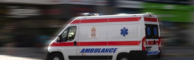 JEZIVI SUDAR POGREBNOG KOMBIJA I TERETNOG VOJNOG VOZILA KOD ZAJEČARA! Od siline udarca, vozilo smrskano do neprepoznatljivosti