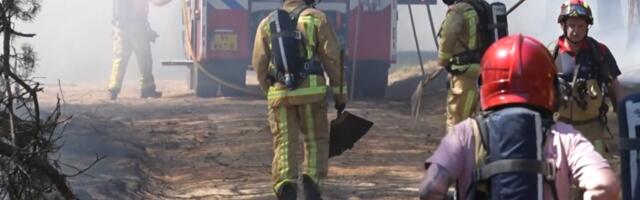 Кемпен евакуисан због пожара у близини војног полигона