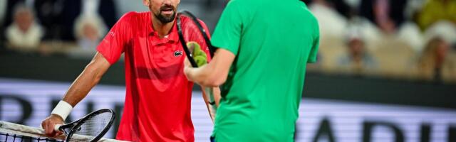 Novak u petak puni 39 godina, telo trpi, porazi bole! Siner je odličan, ali bi ga Đoković iz 2011. godine danas počistio sa terena!