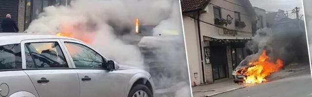 Stravičan udes kod Rume! Nakon sudar izgoreo automobil (VIDEO)