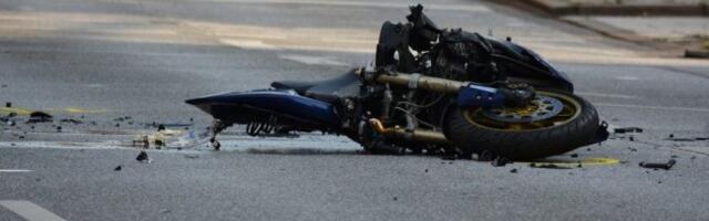 TEŠKO POVREDIO PAR NA MOTORU! Uhapšen vozač iz Inđije koji je izazvao nesreću u Petrovaradinu!