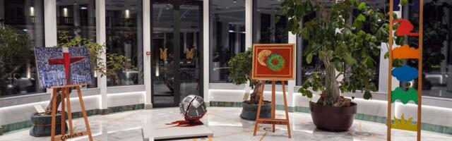 Otvorena izložba slika i skulptura „U lavirintima znakova i simbola“