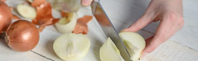 Zašto je luk nekad blag, a nekad ljut: Sve zavisi od pravca sečenja i jednog malog, zaboravljenog trika