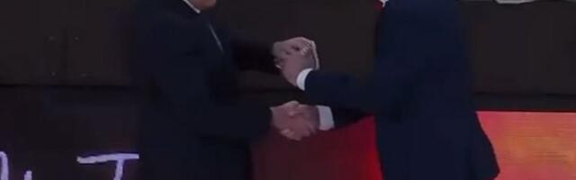 SUSRET (NE)PRIJATELJA: Ovako je izgledao pozdrav Spanulisa i Obradovića! (VIDEO)