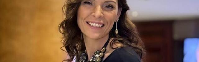 Izabrana najlepša žena sveta u kategoriji 40+: Magistar i majka petoro dece odnela krunu, sve oduševila svojom pojavom i pameću!