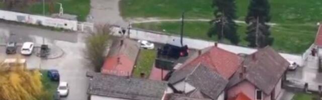 SKANDAL U NEGOTINU Policija privela, pa odmah pustila muškarce kod kojih su nađeni birački spiskovi (VIDEO)