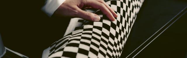 Porsche vraća čuvene tkanine!