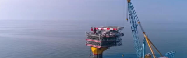 Украјински удар дроновима на руске платформе у Каспијском мору