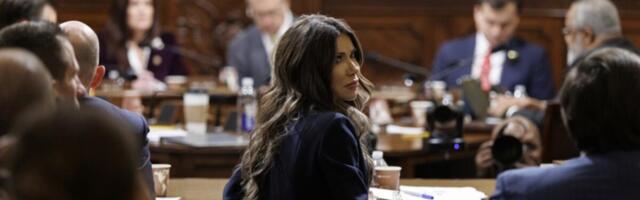 PUKLA BRUKA! Zbog ovog je Tramp smenio FATALNU BRINETU - pobesneo kad je progovorila o INTIMNIM ODNOSIMA sa...