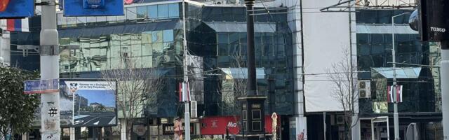 Nova rampa na Trgu republike već u kvaru