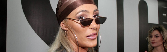 SENIDAH PROŠLA JE KROZ PRAVI PAKAO U DETINJSTVU: Roditelji joj jednu stvar nisu priuštili!