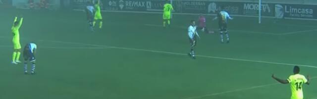 Trećeligaš se držao do 92. minuta, pa komičnim autogolom poklonio pobedu Elčeu (VIDEO)