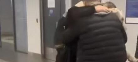 "BOGU ZAHVALNI" Usame Zukorlić saopštio dobre vesti: Evakuisali smo jednu porodicu iz razrušene Gaze i spojili sa drugim delom porodice u Beogradu (VIDEO)