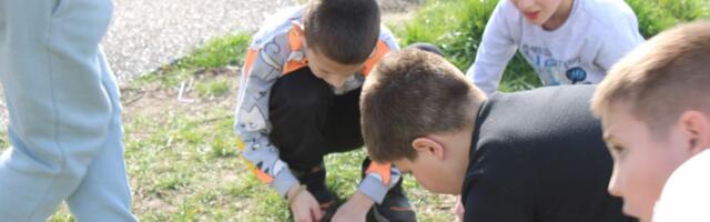 Tradicija kroz igru: Klikeri, lastiš i žmurke ponovo među đacima u Preljini