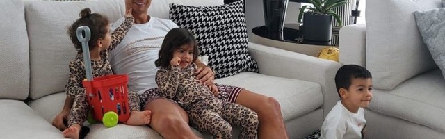 Kako se vežba u izolaciji: Tata Kristijano Ronalno sa svoja dva najmlađa trenera (VIDEO)