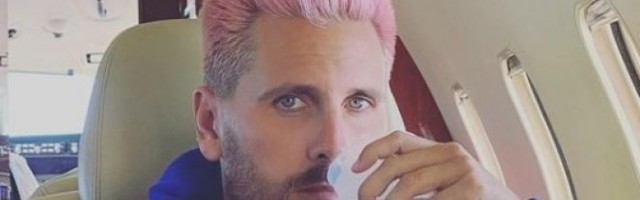 SKANDAL! "SRAM TE BILO MOŽE ĆERKA DA TI BUDE, A TI JE SLIKAŠ GOLU..." Zbog ove FOTOGRAFIJE digla se javnost!