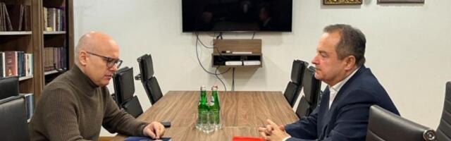 "BEZREZERVNA PODRŠKA PREDSEDNIKU VUČIĆU U ODBRANI DRŽAVNIH INTERESA!" Sastali se Vučević i Dačić - ovo su glavne teme razgovora! (FOTO)