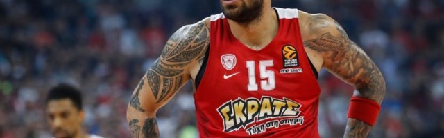 Olimpijakosu prvi grčki derbi, Printezis daleko od starog gvožđa