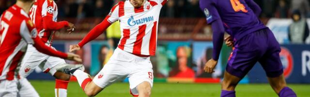 GDE JE I ŠTA RADI ČOVEK KOJI JE UNIŠTIO LIVERPUL NA MARAKANI?! Eno ga ispred lokalne krčme, uživa sa prijateljima! (FOTO)