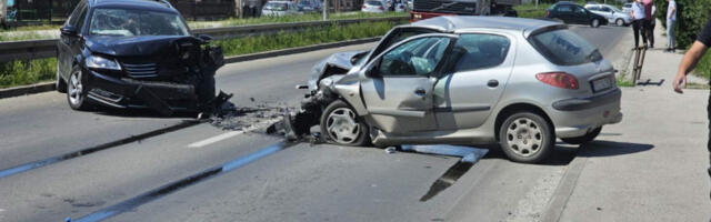 Sudar automobila na obilaznici oko Čačka: Povređene četiri osobe, među njima i dete