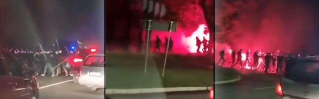 Navijači Zvezde prošli ispred marice sa šipkama i bakljama, a policajci... (VIDEO)