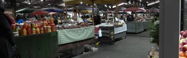 Grupa muškaraca fizički napala prodavca: Drama na pijaci u Kruševcu (FOTO)