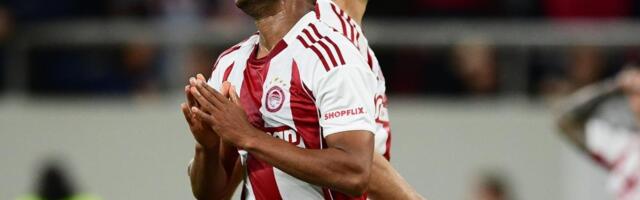 PROMAŠAJ VEKA U LIGI ŠAMPIONA! Ljudi u neverici gledaju - kako ovo nije gol?! (VIDEO)