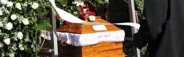 1 STVAR U SANDUK MRTVAKA NIKAKO NE SMETE DA STAVITE: Kažu da TO može da povede i OSTALE ŽIVE iz porodice U SMRT?!