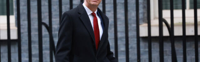 Лондон разматра све опције за Ормуски мореуз