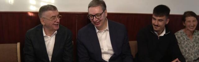 Skandal! Potpredsednik Zvezde vređao devojku pred Vučićem (VIDEO)
