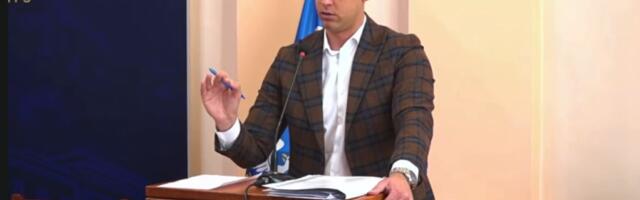 (VIDEO) Prvo i poslednje upozorenje! Jezive pretnje za skupštinskom govornicom, poznati novinar na meti